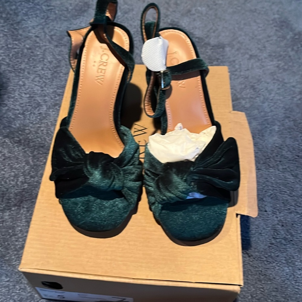 J Crew velveted knotted peep toe heels. NIB.